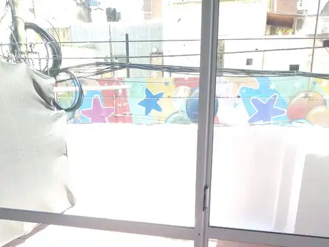 Depto Tipo Casa 2 ambientes con 1 baño