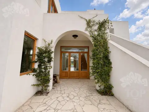 Casa en Venta en El Canton, USD 460.000