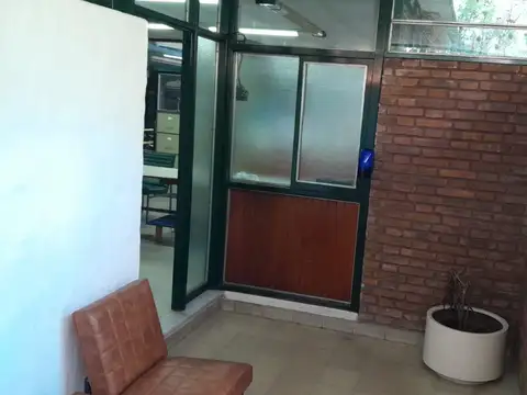 Galpon en Venta en Bernal, USD 680.000