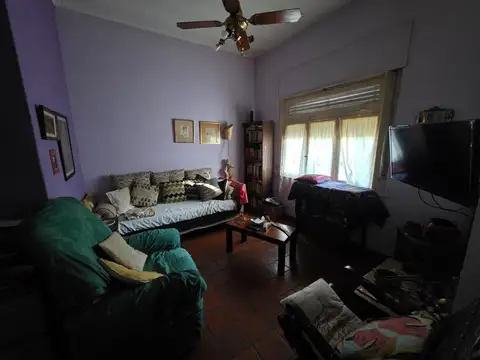 Depto Tipo Casa 4 ambientes con 1 baño