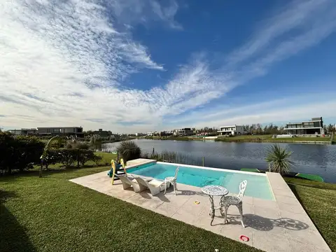 Casa en Venta en El Naudir, USD 335.000