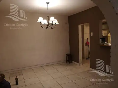 Casa en Venta con 3 cocheras