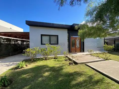 Casa en Alquiler de 3 dormitorios
