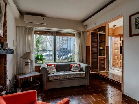 VENTA CASA 4 AMB VELEZ SARSFIELD COCHERA Y JARDIN