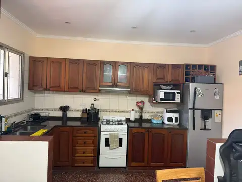 Depto Tipo Casa en Venta con 1 cocheras