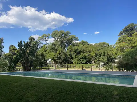 Los Robles Village VENTA Departamento 3 dorm Jardín Pileta Cochera Baulera
