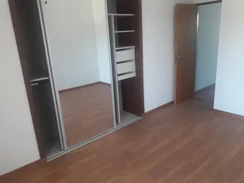 Departamento en Alquiler en Barrio España y Hospitales, $ 700.000