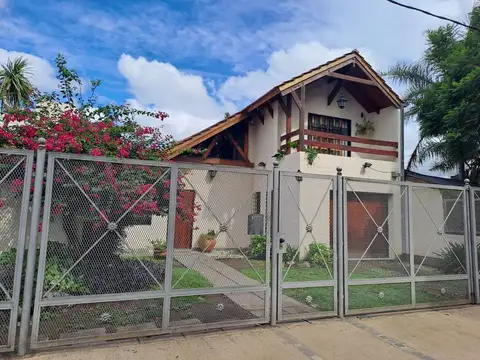 Casa de 4 dorm APTA CREDITO Marques Sobremonte