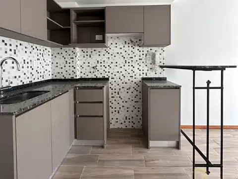 Juan B Justo  al 1700