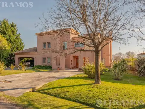 Casa en Venta Estancias del Pilar. Pilar
