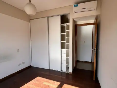 VENTA DE DEPARTAMENTO RAMOS MEJIA CENTRO 3 AMBIENTES (EDIFICIO MAGNOLIAS) CON COCHERA CUBIERTA