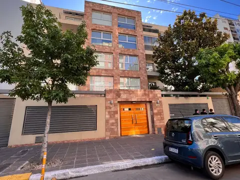VENTA DE DEPARTAMENTO RAMOS MEJIA CENTRO 3 AMBIENTES (EDIFICIO MAGNOLIAS) CON COCHERA CUBIERTA