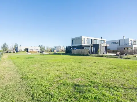 VENTA LOTE EN NAUDIR - BELEN DE ESCOBAR
