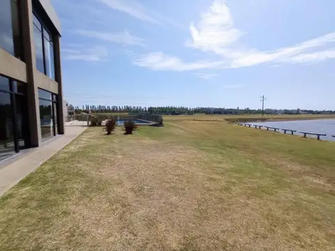 Terreno en Venta 51  mts Fondo