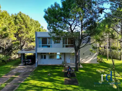 Casa en Venta 3 Dormitorios con Pileta en Pinamar La Herradura Barrio Privado