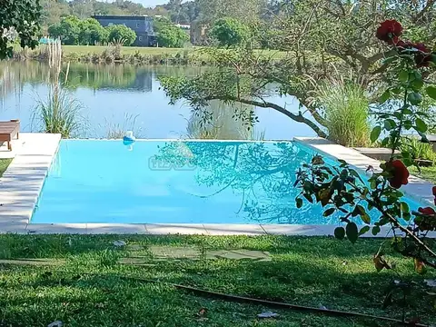 Casa 6 ambientes con 3 baños