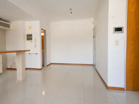 Departamento en Alquiler de 3 Ambientes en Florida con Suite, Cochera y Baulera