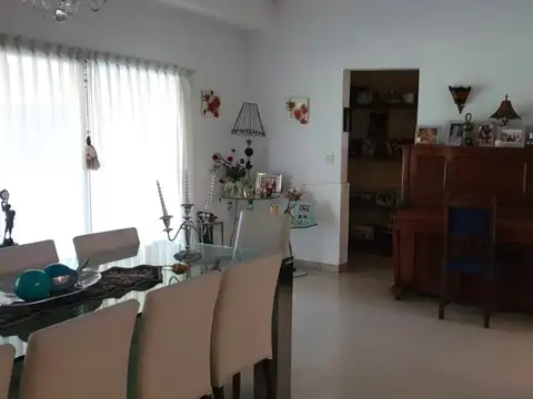 Casa 3 dorm 3 baños gran parque piscina