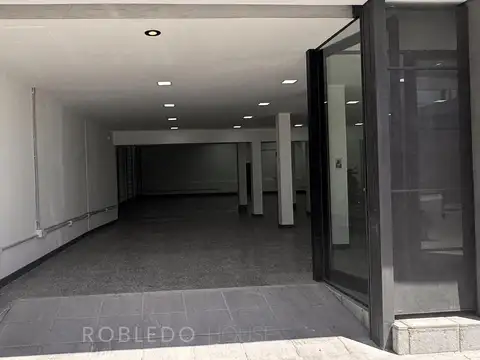 Alquiler Local comercial con 225 m² con oficinas en el Microcentro de Salta Capital