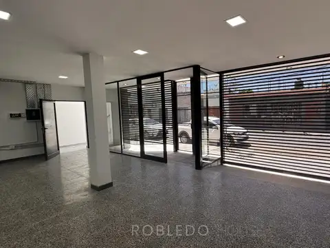 Local en Alquiler en Zona Centro, USD 2.500