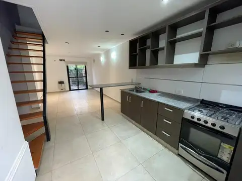 Casa en Alquiler en Villa Gobernador Udaondo, $ 1.000.000