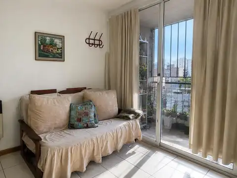 VENTA - Departamento 1 dormitorio al frente. Echesortu
