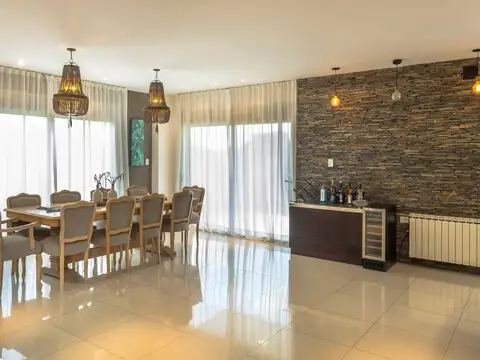 Casa en Venta al Oeste