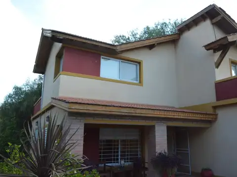 Casa en Venta en Piedra Blanca Arriba, USD 170.000