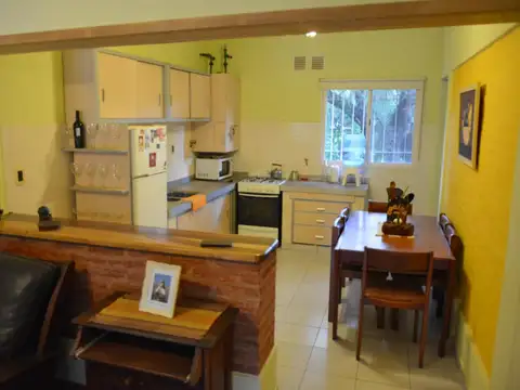 Casa 4 ambientes con 3 baños