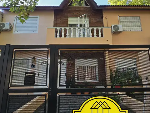 Impecable Dúplex, 4 Ambientes, Entrada De Auto   Excelente Ubicación Villa Ballester  