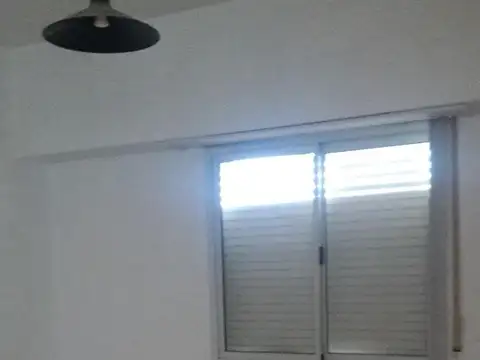 Departamento en Alquiler en Área Centro Oeste, $ 950.000