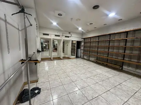 Local en Alquiler en Pompeya, $ 3.600.000