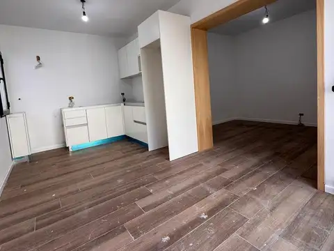 Depto Tipo Casa en Venta al Este