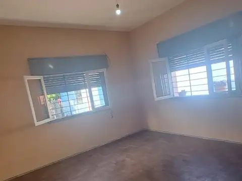 Casa 2 ambientes con 1 baño