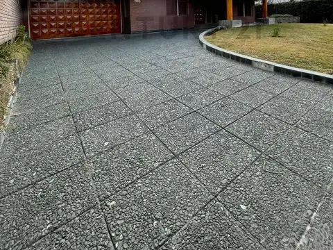 Casa entre caminos, Gonnet