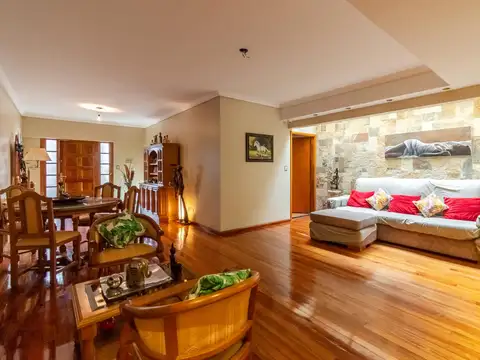 Casa en Venta de 5 dormitorios