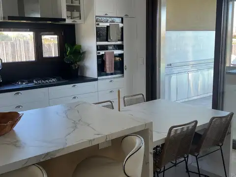 Casa en Venta en El Canton - Norte, USD 450.000