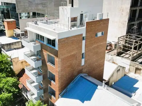 VENTA ABASTO PASCO 1069 UN DORMITORIO AL FRENTE TERRAZA SOLARIUM PARRILLERO