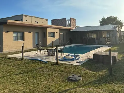 Casa  en Venta en San Sebastian, Escobar, G.B.A. Zona Norte AREA 10 / pileta