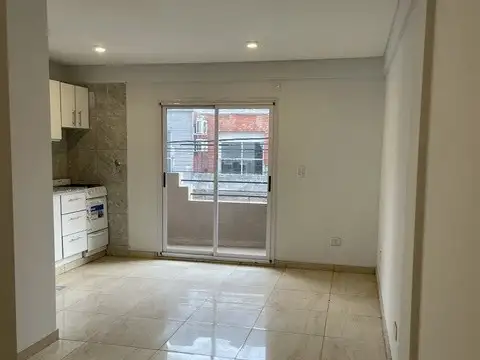 Juan Bautista Anchordoqui 800, Piso 1