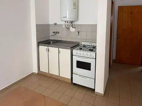 Departamento en Alquiler en Alberdi, $ 420.000
