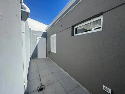 Depto Tipo Casa en Venta en La Perla Sur, USD 79.000