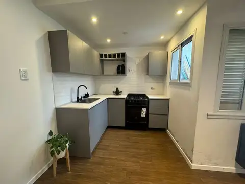 Depto Tipo Casa 2 ambientes con 1 baño