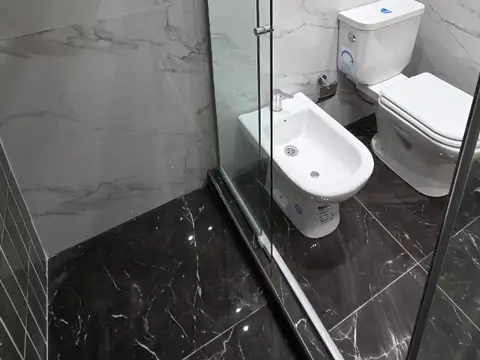 Departamento 2 Amb. con balcon frente en Centro