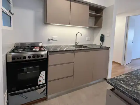 Departamento de 3 dormitorios con cochera opcional a metros del Parque España