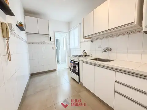 3 AMBIENTES CON DEPENDENCIA. MORENO Y MITRE.