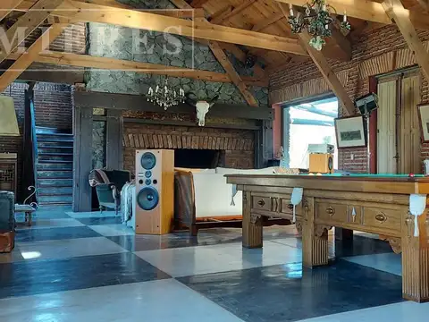 Casa 5 ambientes con 2 baños