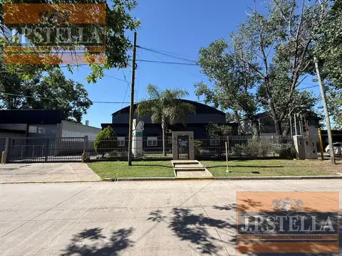 Galpón Industrial de 940 m² en 3.365 m² Lote c/ puente grúa de 1 tn - Casanova