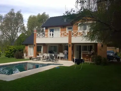 Casa en Los Cardales