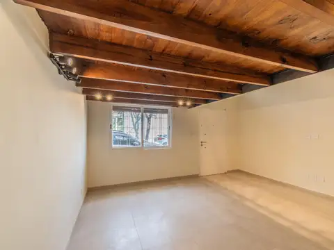 Alquiler, PH, 4 Ambientes, 2 Baños completos,Cochera Cubierta, Reciclado a nuevo, Saavedra,CABA
